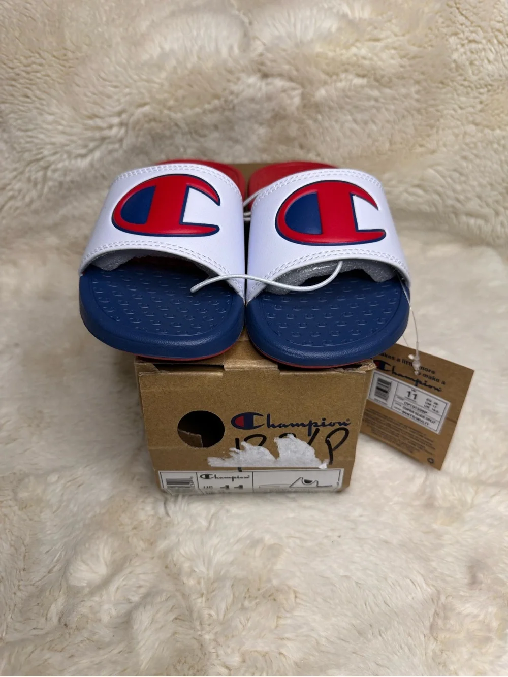 New in Box 🏄🏽‍♂️Kids Size 11 - Champion Slides